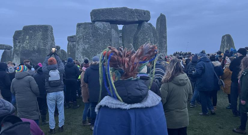 Ezrek ünnepelték a téli napfordulót Stonehenge ősi köveinél