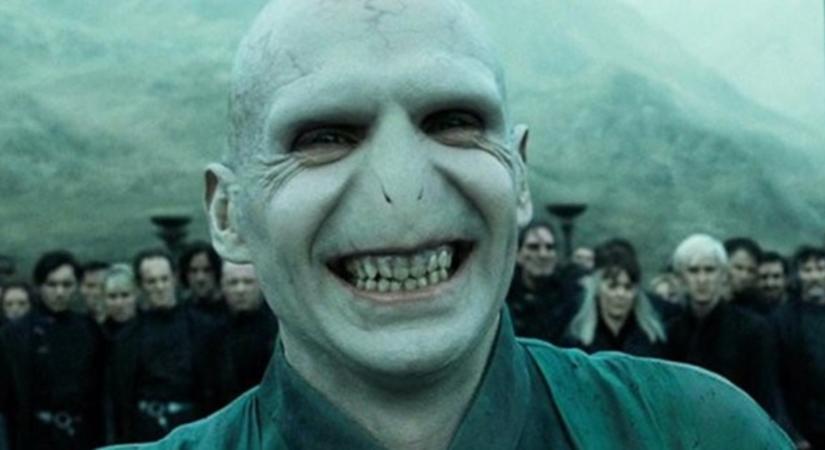 Te tudtad? A valóságban sokkal hátborzongatóbbra tervezték Voldemort külsejét, amit végül elvetettek