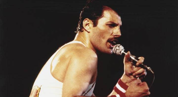 Freddie Mercury máig küld karácsonyra ajándékot a barátainak: megható a végakarata