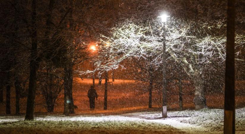 Megérkezett a havazás Komárom-Esztergomba fotók