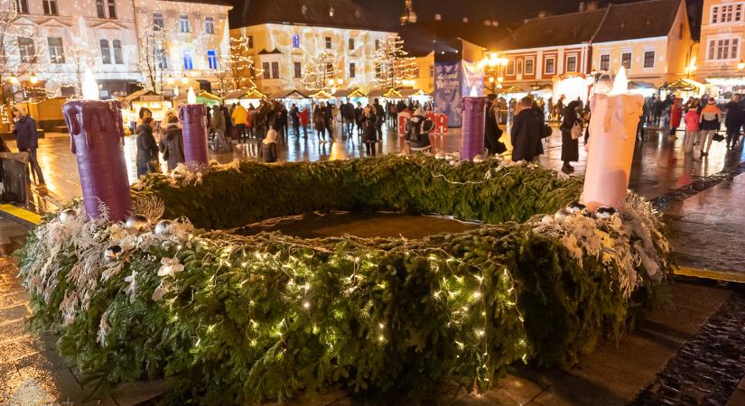 Felgyúlt a szeretet lángja