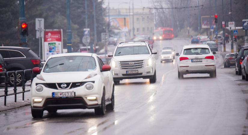 Vezessenek óvatosan! Fokozott balesetveszély az utakon