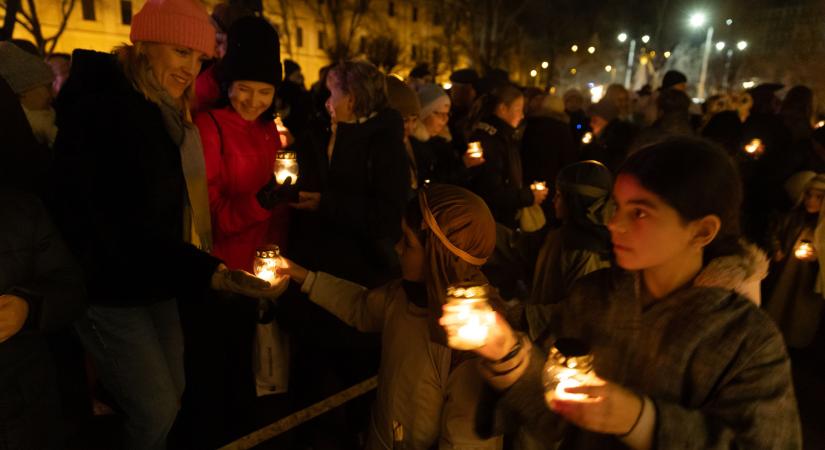 Mindenki kapott a szeretet lángjából Debrecenben