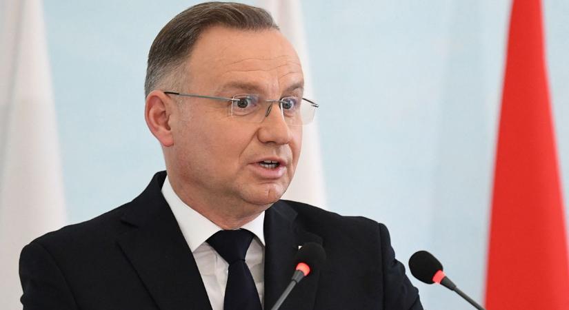 Romanowski ügye tovább bonyolódik: Andrzej Duda a magyarokat védi