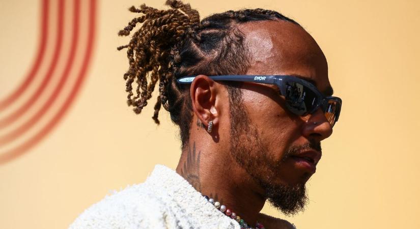 Történelmi lépésre készül Lewis Hamilton: kiderült, mikor láthat hozzá a feladathoz