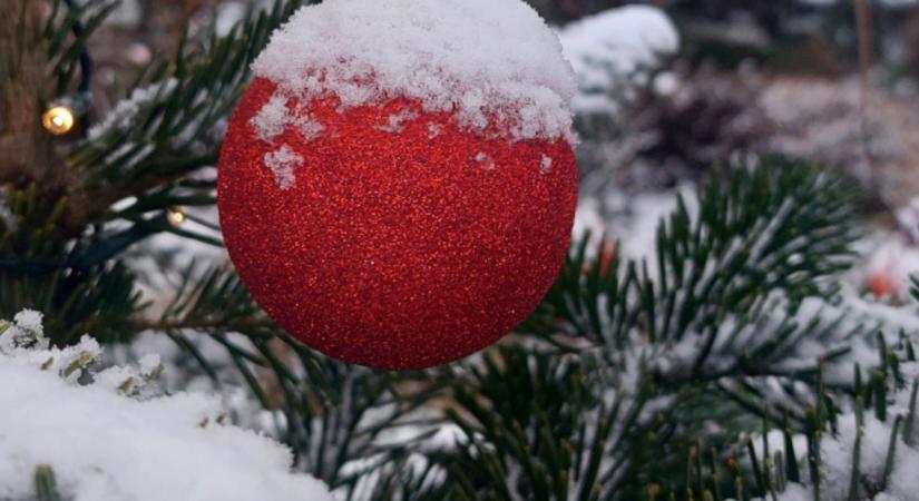 Elsősorban a hegyvidéki tájakon lehet hó szenteste