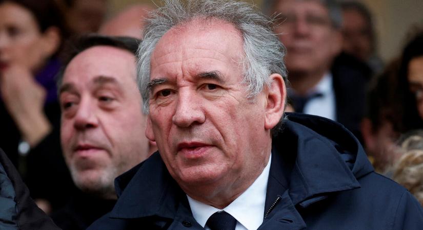 Bemutatták Francois Bayrou francia miniszterelnök kormányának tagjait