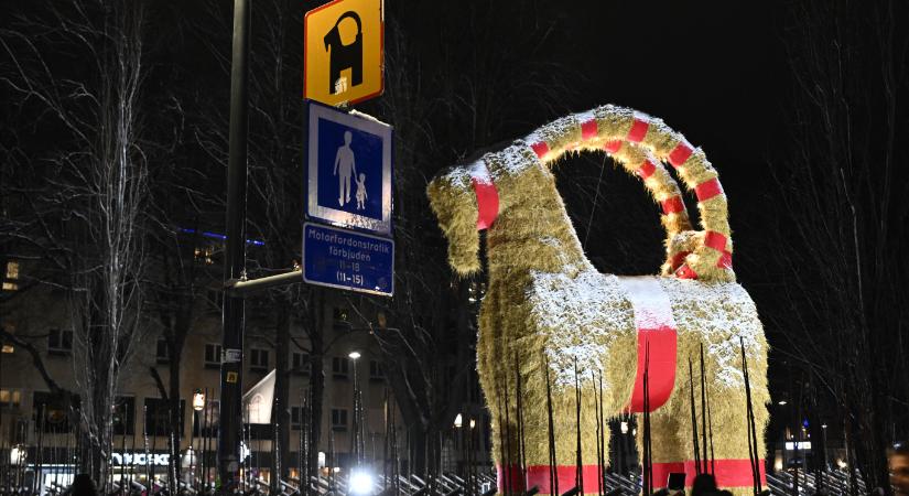 Úgy tűnik, a svéd karácsonyi szalmakecske túléli az idei évet