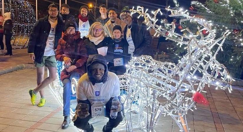 Dobogóra álltak a nyíregyházi egyetemisták a tokaji Adventi Futáson