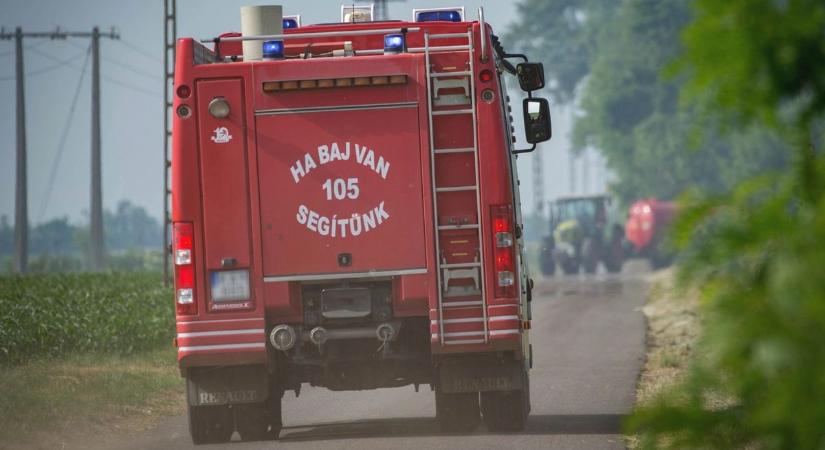 Kigyulladt egy fémkonténer Hajdúnánás külterületén