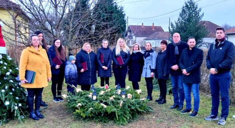 Mumor közösségét az élő adventi kalendárium is összehozta