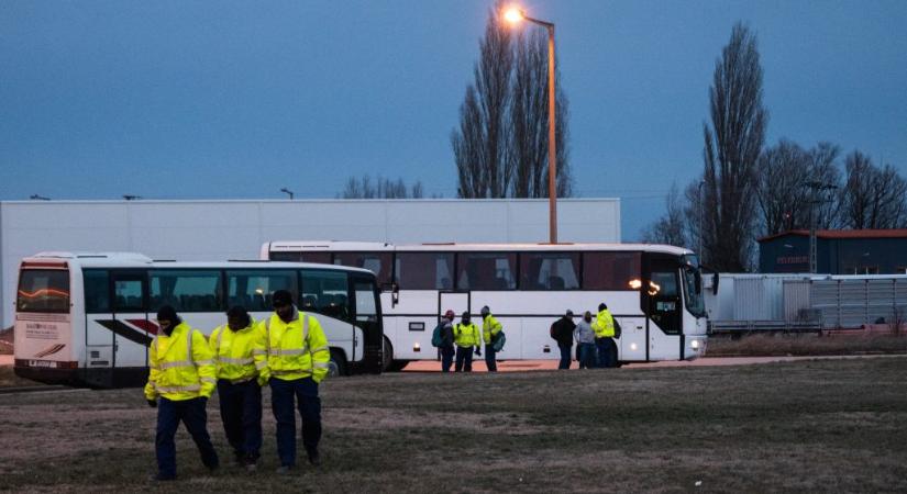 Itt vannak a szigorítás részletei: a kormány 35 ezerre csökkenti a vendégmunkás-kvóta maximumát