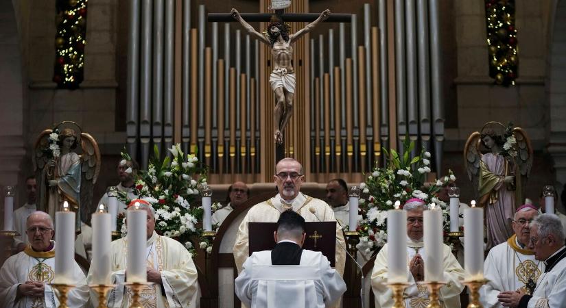 Betlehembe érkezett a jeruzsálemi latin pátriárka az éjféli miséhez