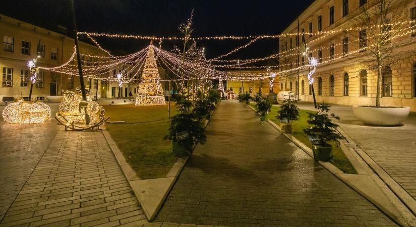 Szenteste elhalkult Debrecen – fotókkal