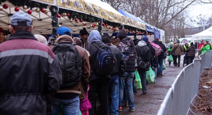 Tízezer embernek osztanak ételt országszerte a krisnások