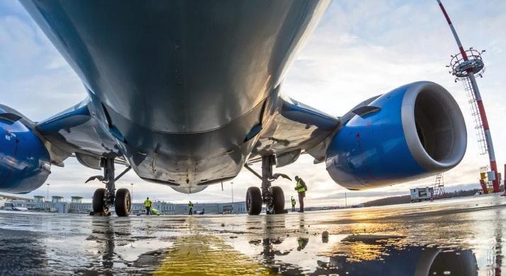 Földre parancsolták a gépeket – Óriási káosz az American Airlines-nál