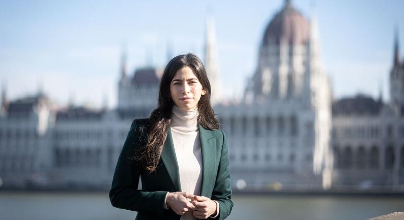 Szentkirályi Alexandra: Áldott Karácsonyt, Budapest!  videó