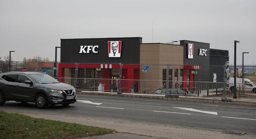 Ekkor nyithat ki legkorábban a szekszárdi KFC