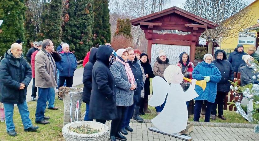 Megható karácsonyi üzenetet küldött a hetvehelyi közösség