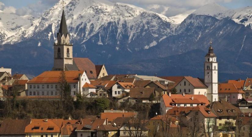 Még mindig nem tudták lehozni a hegyről a szlovén Kamniki-Alpokban rekedt magyar túrázót