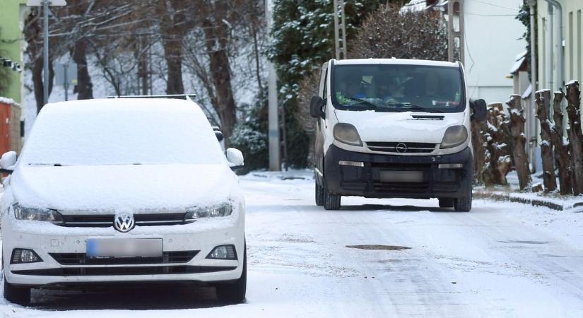 Karácsonyi autósok: brutális bírsághoz vezethet a figyelmetlenség!