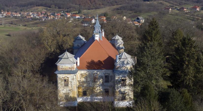 Itt vannak a magyar lakáspiac szélsőségei: ez a legolcsóbb és a legdrágább ingatlan jelenleg