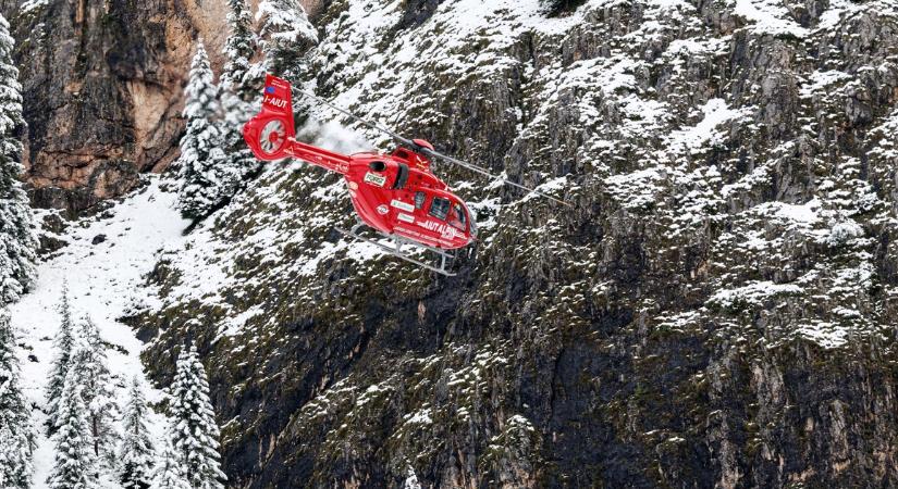 Ismét mentőhelikopter indul a szlovén Alpokban rekedt magyar hegymászóért, egyelőre nem tudni merre lehet