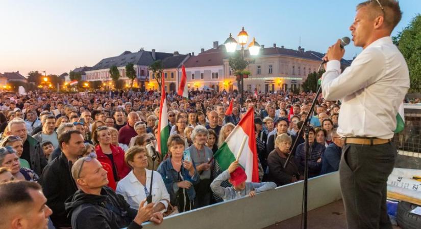 Magyar Péter karácsonyi videóban beszél arról, hogy mit miért tett az idén, és mit akar tenni a jövőben