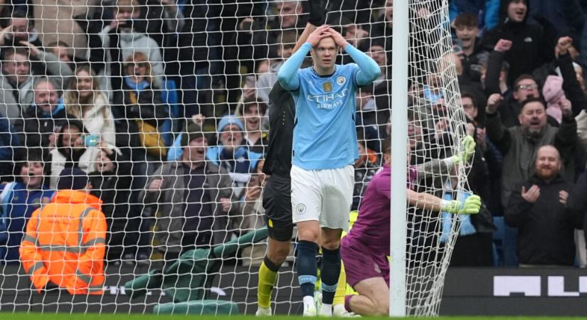 Ezúttal büntetőt hibázva botlott a Manchester City