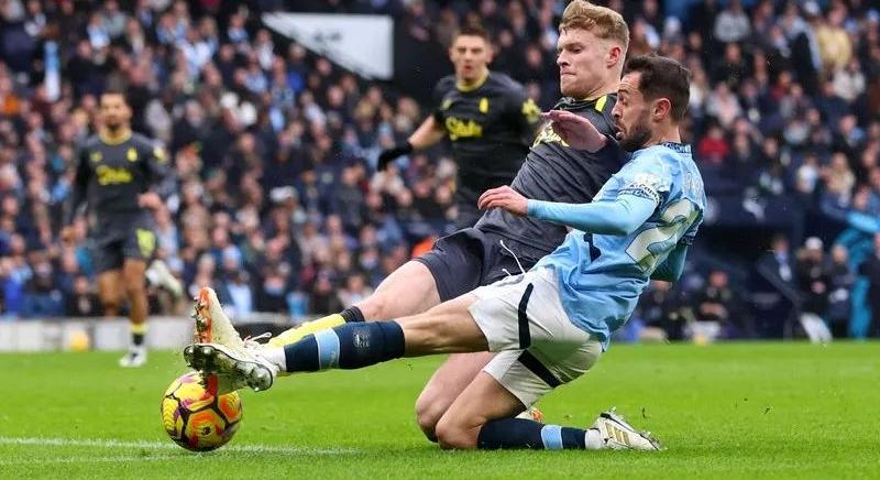 Premier League: Haaland 11-est hibázott, továbbra is kilátástalan helyzetben a Manchester City - videó