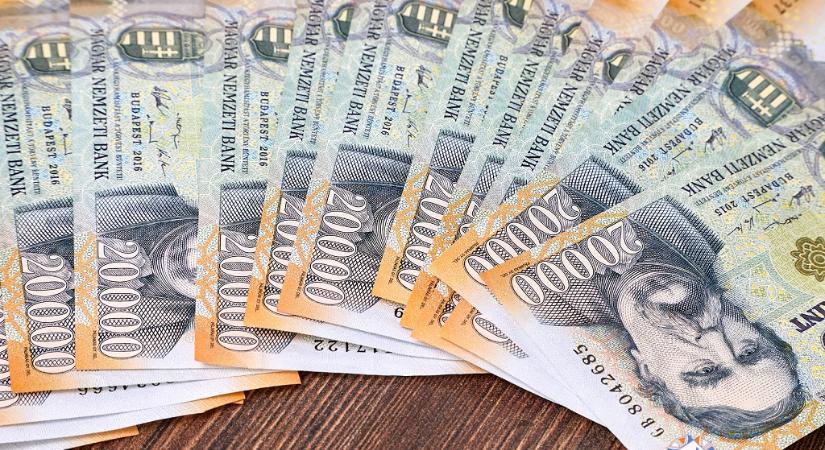 Vegyesen mozgott a forint árfolyama szerda reggel