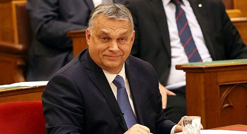 Sorra cáfolják a gazdasági szakemberek Orbánt  Videó