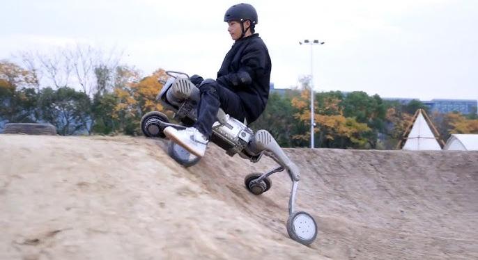 Felnőtt emberek is közlekedhetnek már robotkutyával