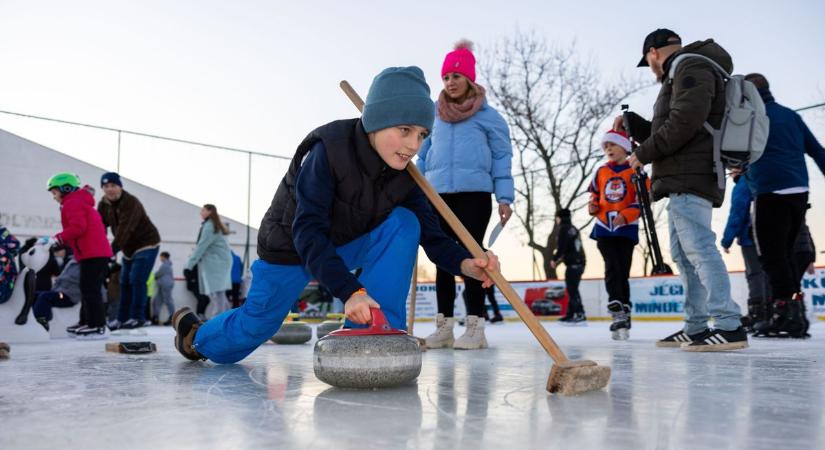 A curling 100 év után visszatért a Balatonra