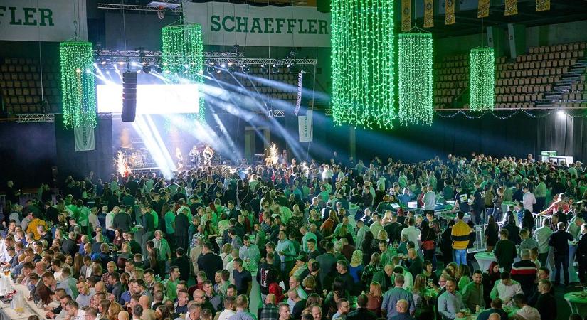 Schaeffler Savaria Évzáró Rendezvény – Pazar parti WellHello és Kozso fellépésével