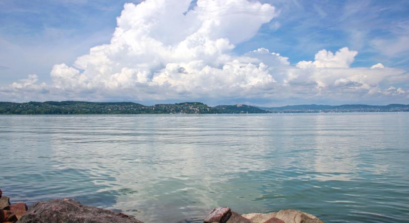 Megdöbbentő, ami a Balatonban történik: érdekes hírek érkeztek a tóról