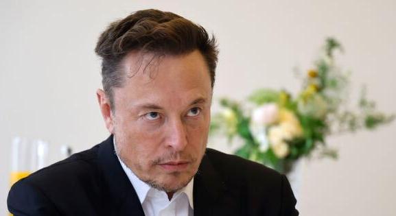 Újabb botrány Németországban: Elon Musk cikket írt, Hitler neve is előkerült