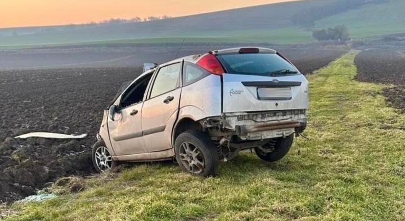 TRAGÉDIA: Többször megpördült autójával, meghalt egy férfi Ipolypásztó és Ipolynyék között