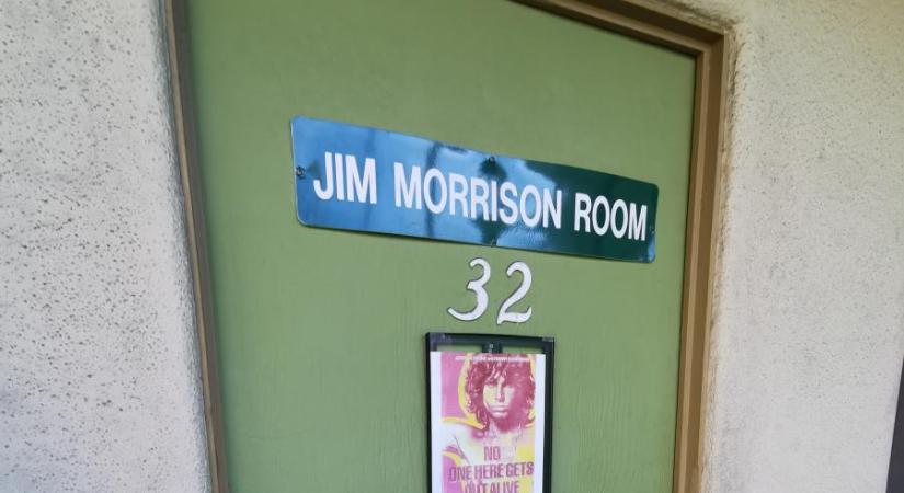 Kiégett a Doors lemezborítójáról világszerte ismert Los Angeles-i Morrison Hotel