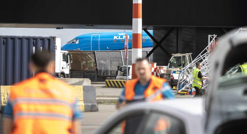 Lecsúszott a kifutópályáról a KLM utasszállítója Oslóban – videó