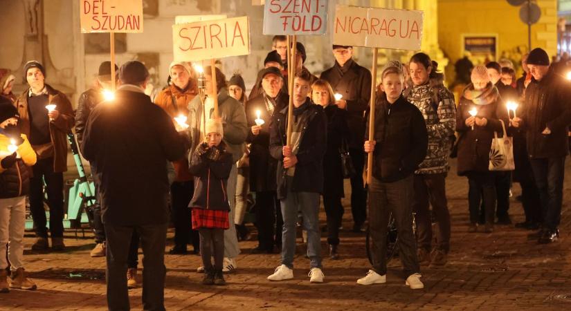 Gyújtsunk fényt a békéért! – Újévi fáklyás felvonulást tart a Szent Egyed Közösség