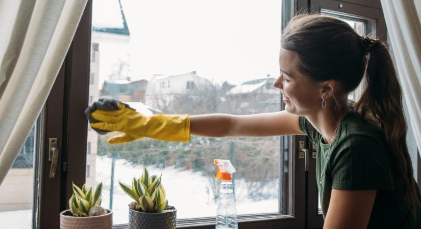 Magasan ez a legjobb házi szer télen is, ha az ablakpucolásról van szó