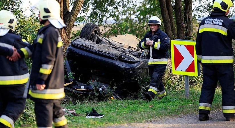 Mentőhelikopter érkezett a jánoshalmi baleset sérültjéhez – galériával