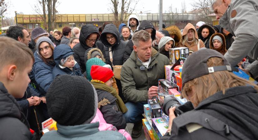 Boszorkányperek, Magyar Péter, fideszes védnökök