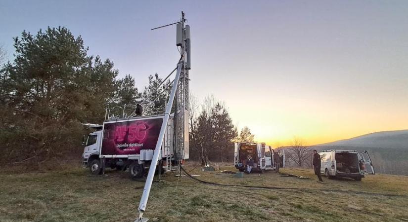 A vihar kidöntött egy adótornyot, szenteste óta nincs Telekom-szolgáltatás több alpokaljai településen