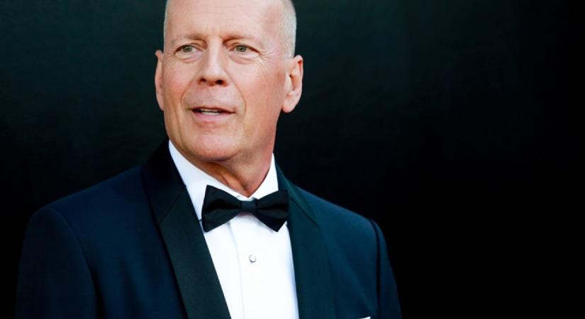 Bruce Willis felesége megrázó fotót posztolt a gyógyíthatatlan betegséggel küzdő színészről, de Emma vallomása még inkább szíven üt