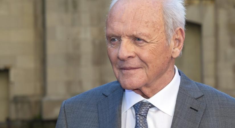 Csaknem fél évszázados józanságát ünnepli Anthony Hopkins, akit egy rettenetes élmény döbbentett rá arra, hogy fel kell hagynia az ivással