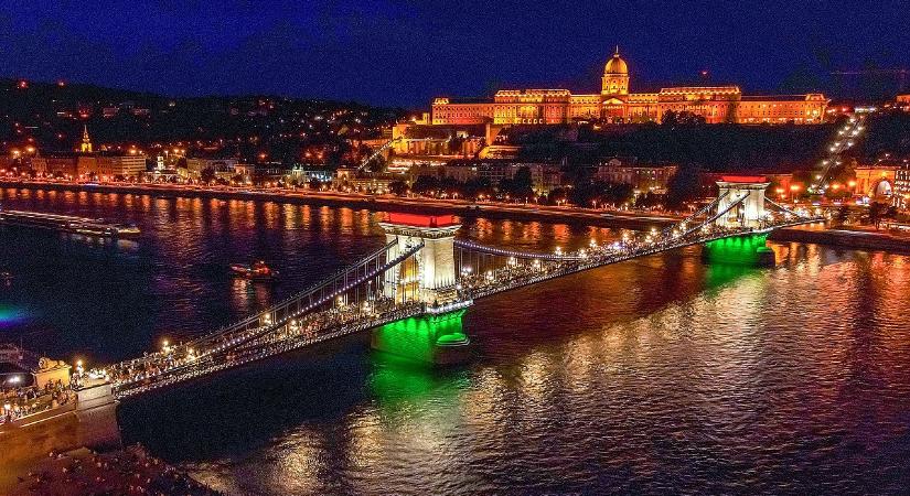 Kivásárolta magát a függőségből Budapest, megvette a főváros a fényeket