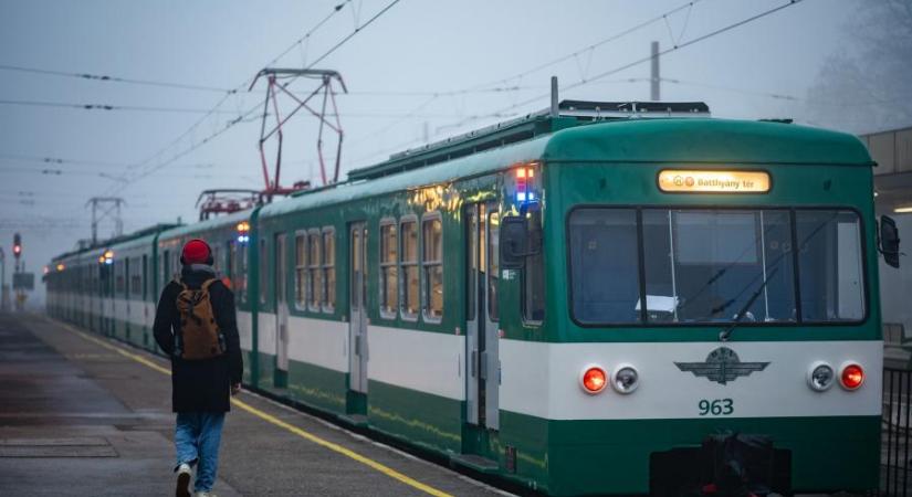 A MÁV forgalomból kivont motorkocsik felújításával mentené meg a HÉV-et