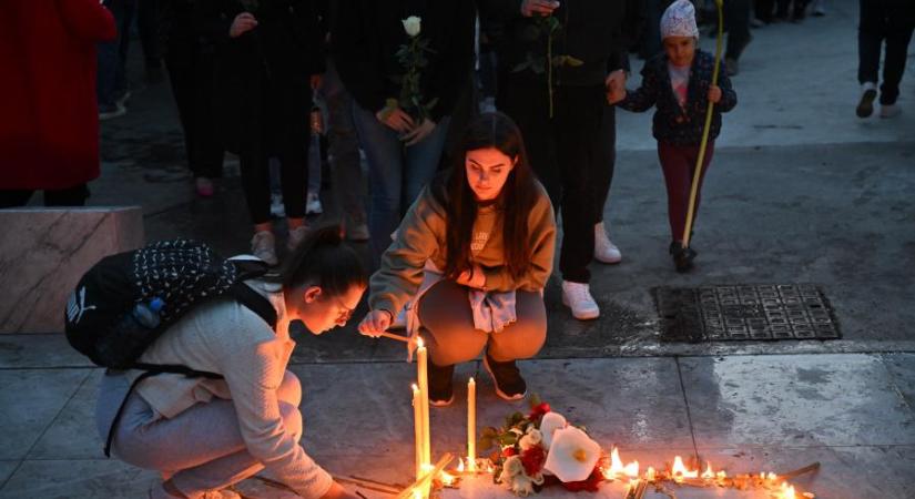 Elítélték a belgrádi iskolai lövöldözéssel vádolt fiú szüleit